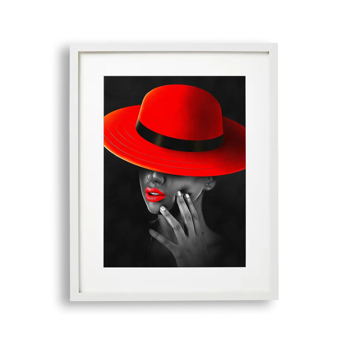 Tablou cu rama care ilustreaza o imagine alb negru moderna a unei fete frumoase purtand o palarie rosie red hat beauty