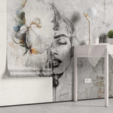 Tapet personalizat watercolor cu figura feminina cu floare in par si accente de portocaliu si albastru pe un fundal gri orange dame