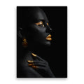 Tablou canvas ce iustreaza o femeie afro accesorizata cu bijuteri aurii si machiaj auriu beauty of black