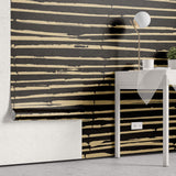 Tapet personalizat abstract cu dungi maronii pe fundal negru bamboo sticks