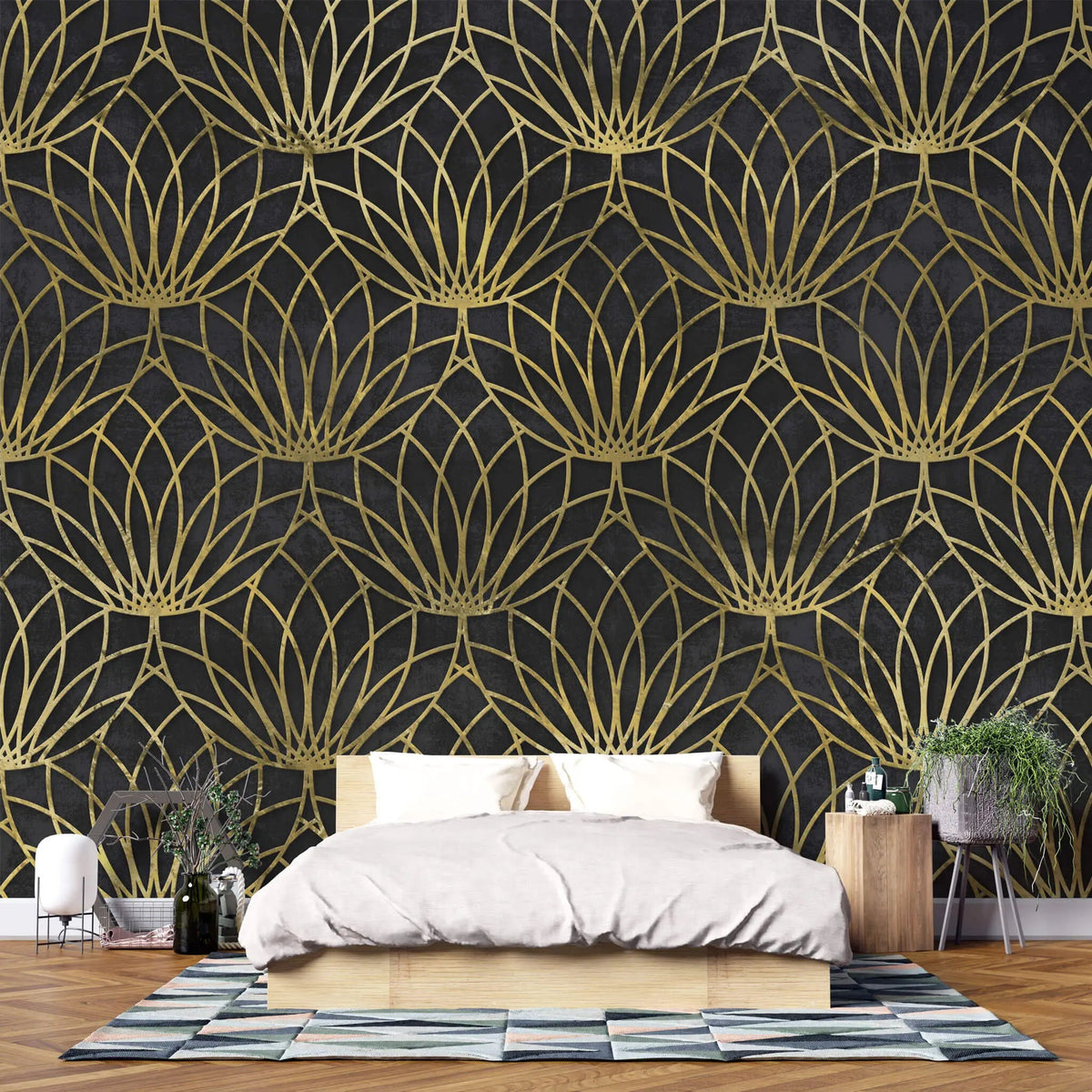 Tapet personalizat art deco cu floare de lotus aurie pe un fundal negru de perete texturat black lotus