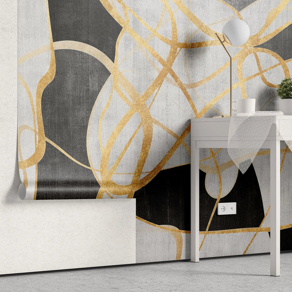 Tapet personalizat fine art cu elemente abstracte dungi aurii pe fundal negru si alb intersections