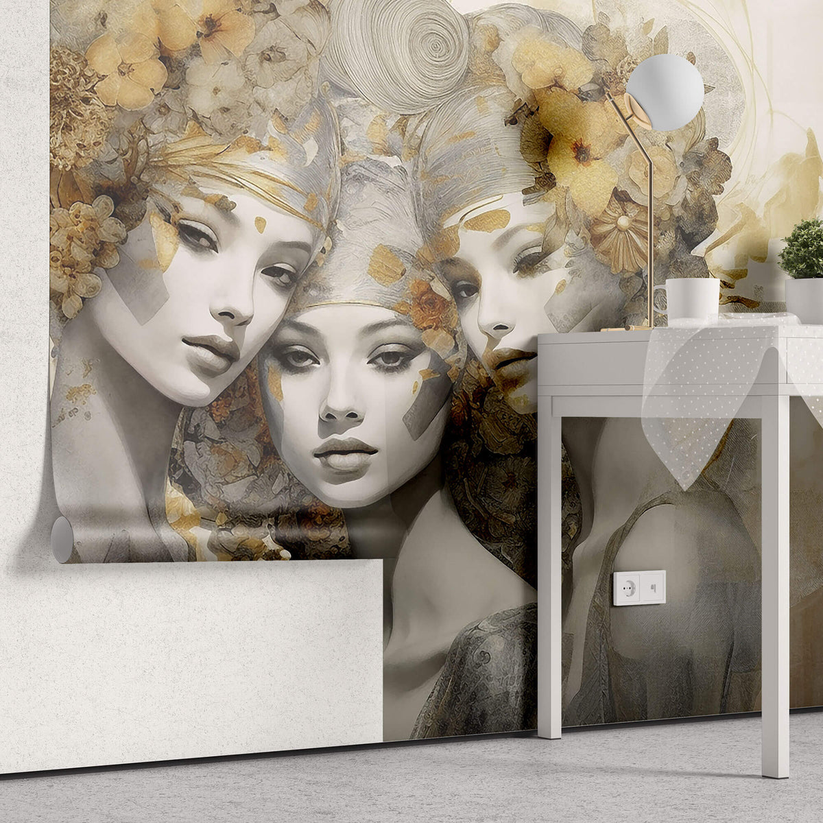 Tapet Personalizat Fine Art cu 3 femei cu accesorii florale si fundal texturat - OH MADDAME