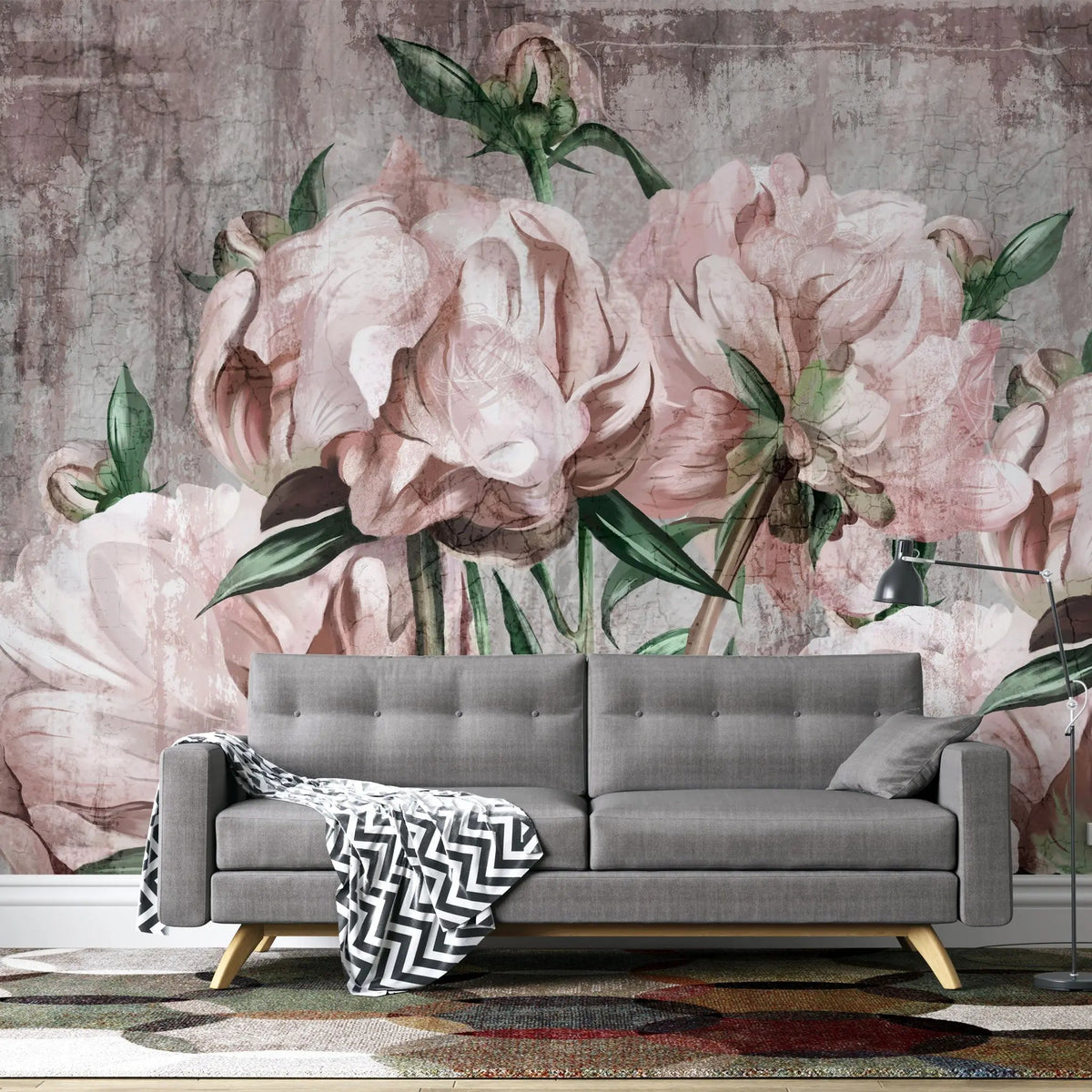 Tapet personalizat floral cu bujori rozalii pe fundal texturat de perete crapat blush peonies
