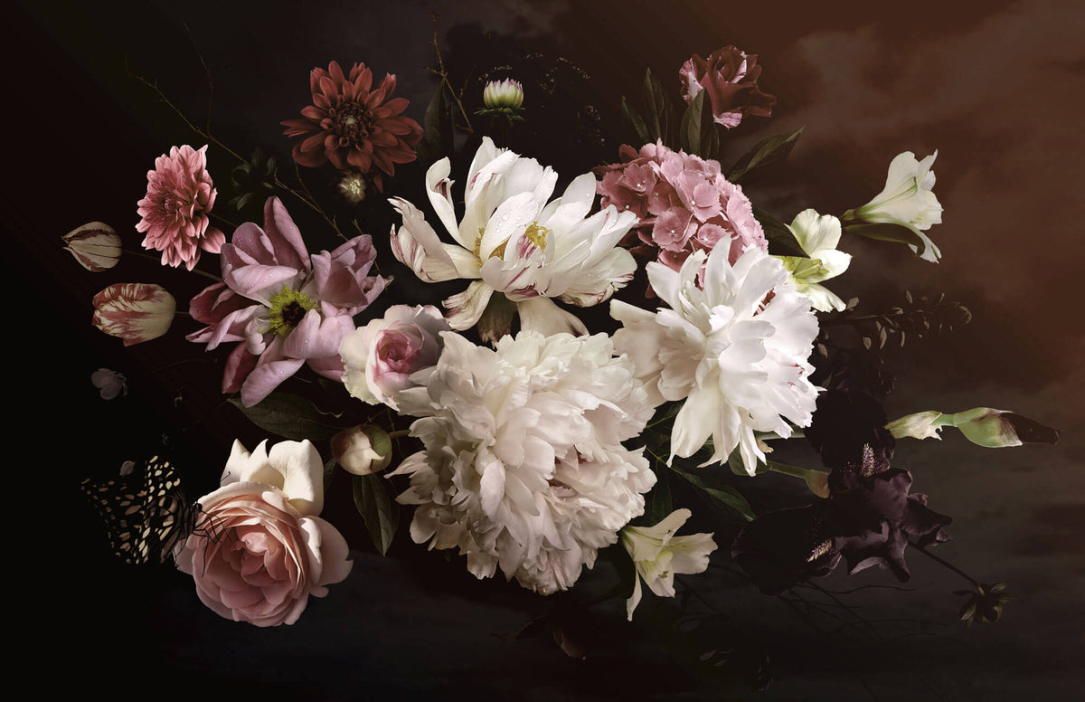 Fototapet Personalizat Floral cu aranjament floral si fluturi intr-un fundal maro inchis - FLORAL BROWN BOUQUET