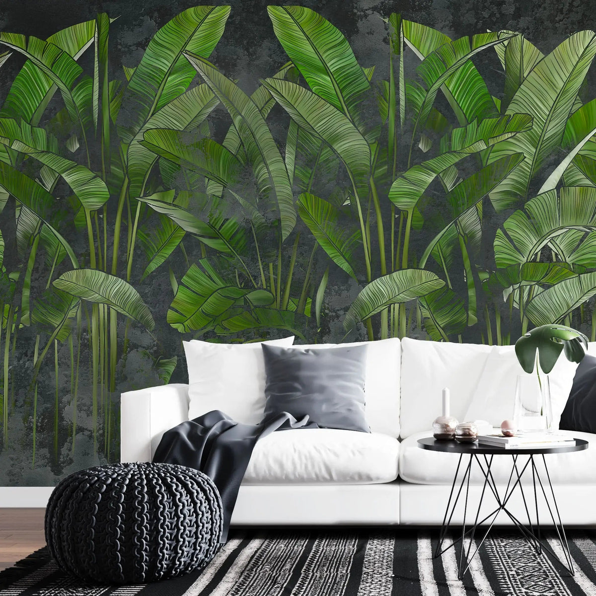 Tapet personalizat leaf cu frunze de bananier verzi intens pe un fundal negru green vibe dark