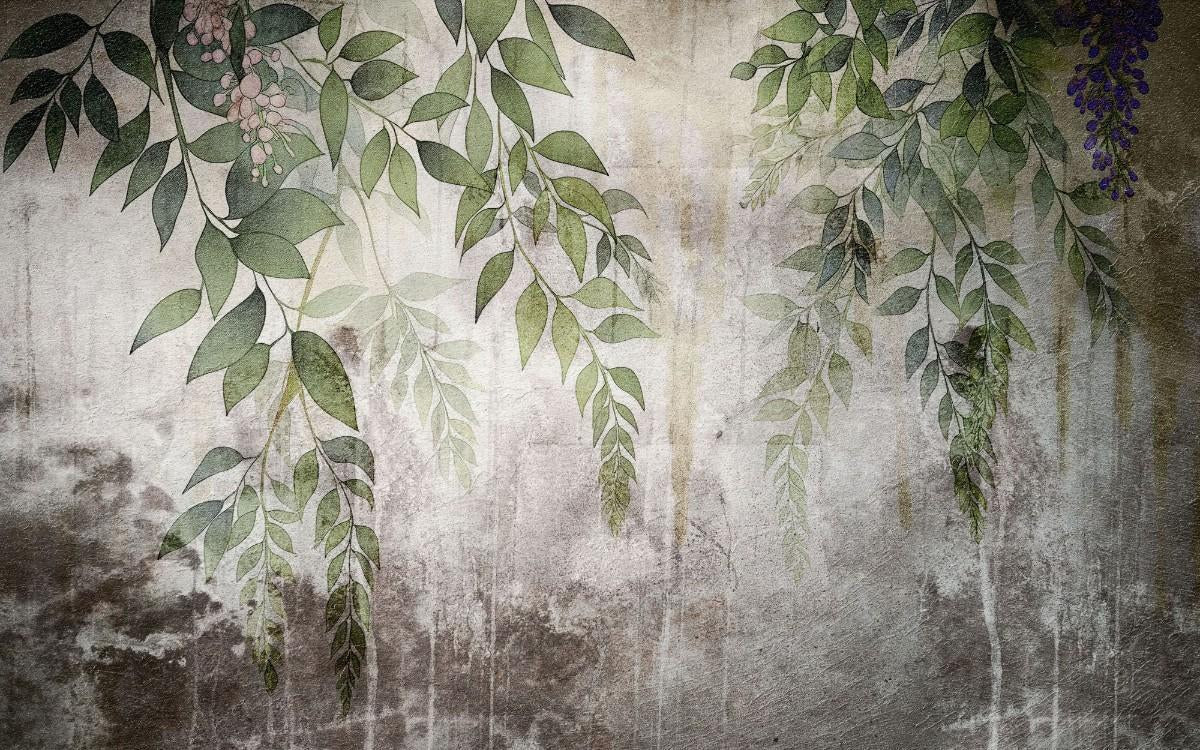Tapet personalizat leaf cu frunze si ciorchini de flori in nuante de verde violet si roz pe un fundal cu aspect de perete vechi tencuit ideal pentru a crea o atmosfera de gradina interioara cu un aer rustic si boem stucco printed leaves