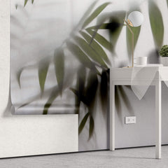Tapet Personalizat Leaf cu frunze de palmier in spatele perdelei - BEHIND THE DRAPES