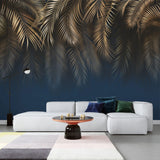 Tapet tropical personalizat cu ramuri de palmier quito aurii pe fundal bleumarin golden burrawong