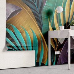 Tapet tropical personalizat cu frunze tropicale de bananier si palmier in tonuri aurii si cu nuante de verde pe fundal inchis madagascar cycad
