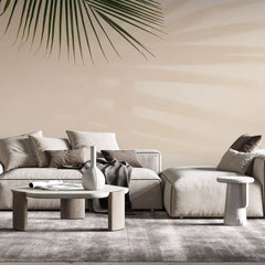 Tapet tropical personalizat cu frunze de palmier verzi si umbrele lor pe un fundal rose nude nude palm