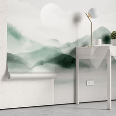 Tapet personalizat zen oriental cu un munte invaluindu se in ceata creand o atmosfera de mister calm si profunzime misty mountain