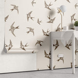 Tapet Zen Oriental cu randunele maro pe un fundal crem - SEPIA SWALLOWS
