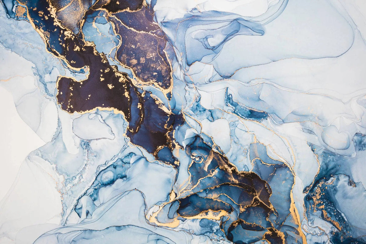 Tapet personalizat marble in nuante de albastru cu insertii aurii blue nebula