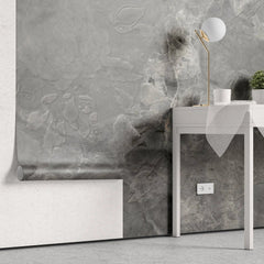 Tapet personalizat marble in nuante de gri cu flori in textura grey marble flowers