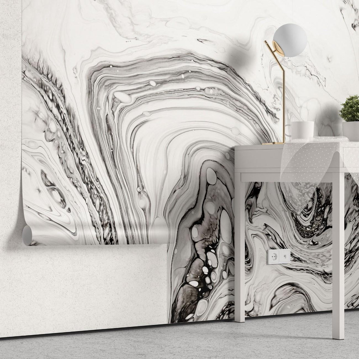 Tapet personalizat marble cu o marmura neagra cu insertii albe si gri asemanatoare cernelii ce adauga eleganta clasica spatiului white ink ii