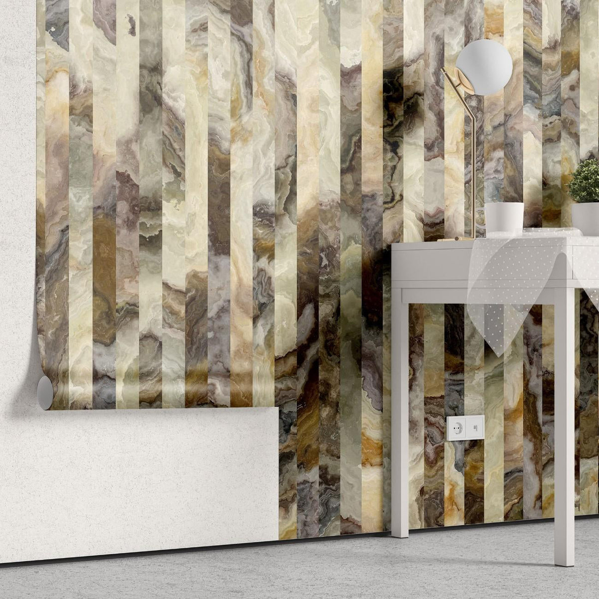 Tapet personalizat marble cu o marmura texturata in tonuri de gri inchis si alb ce ofera profunzime si un aspect clasic marmorosch