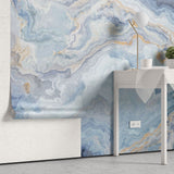 Tapet personalizat marble cu o textura de piatra in tonuri de albastru pal si alb inspirata de ghetari creand o atmosfera senina arctic ii