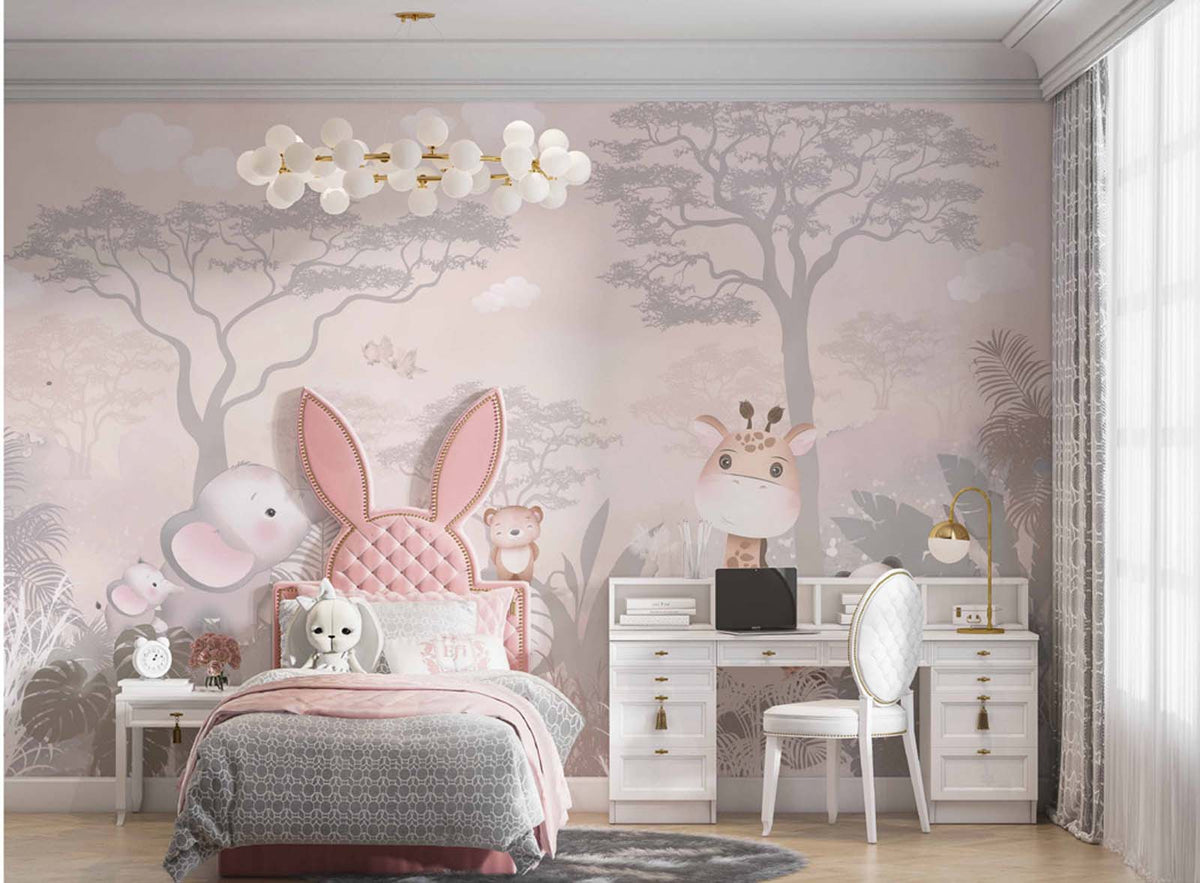 Tapet Personalizat Jungla Amazoniana cu animalute printre copaci si vegetatie in roz pastel - DUSTED PINK SAFARI