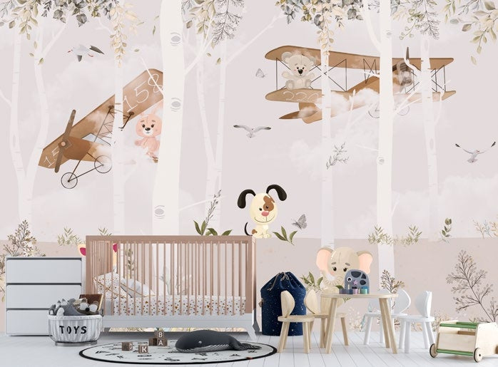 Tapet Personalizat Lumea Animalelor cu animale de companie intr-un fundal bej cu copaci albi  - PETS FOREST