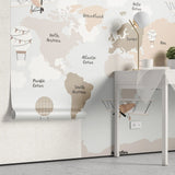 Tapet personalizat micii exploratori pentru copii cu harta lumii pe continente in culori calde pastel avioane si baloane cu aer cald flying continents