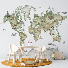 Tapet personalizat micii exploratori pentru copii cu harta lumii pe cu flora si fauna continentelor zoo map