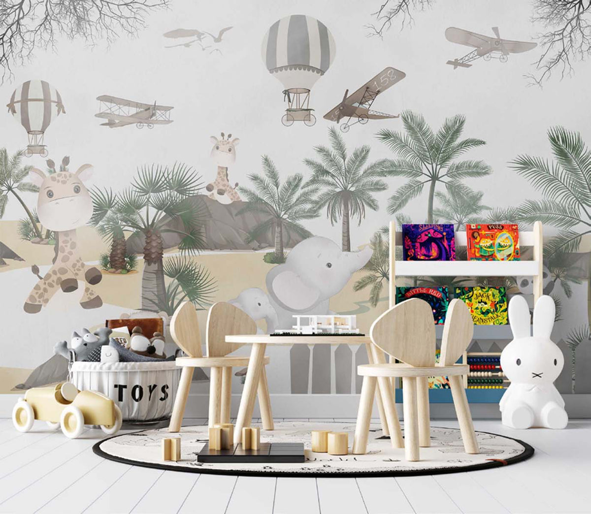 Tapet Personalizat Micii Exploratori cu animale in dunele de nisip amazoniene si palmieri - BACKYARD TROPICS