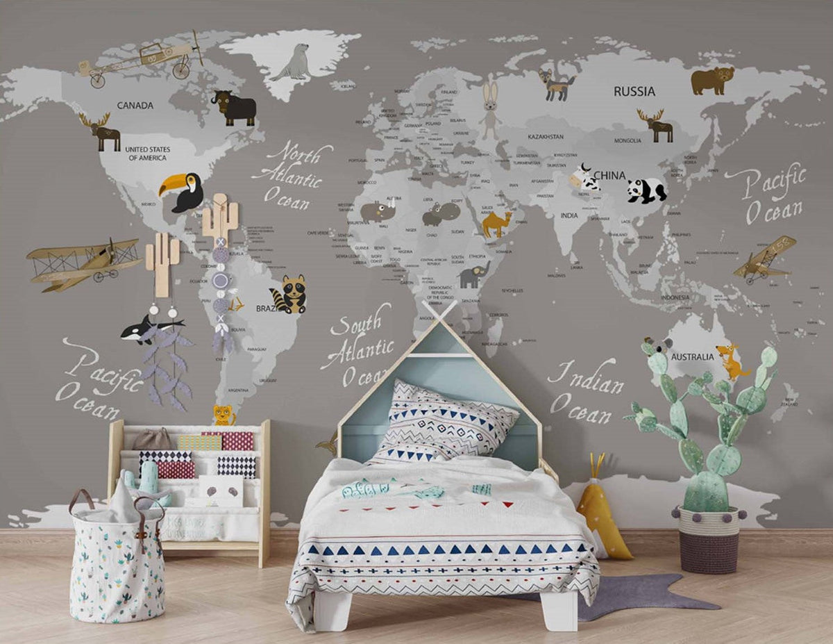Tapet Personalizat Micii Exploratori cu harta lumii cu animale pe fundal gri inchis - GREY & ORANGE MAP