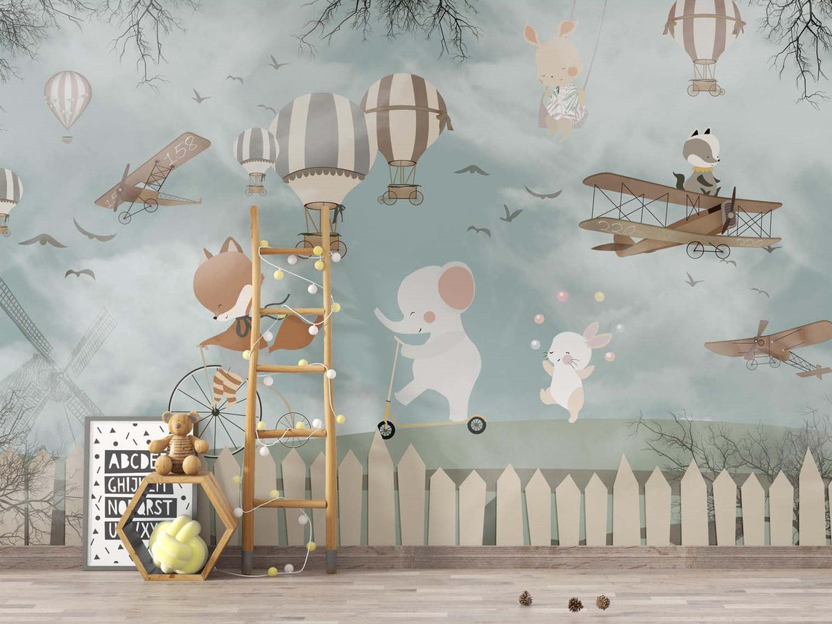 Tapet Personalizat Micii Exploratori cu animalute jucandu-se in curte - BACKYARD PLAY
