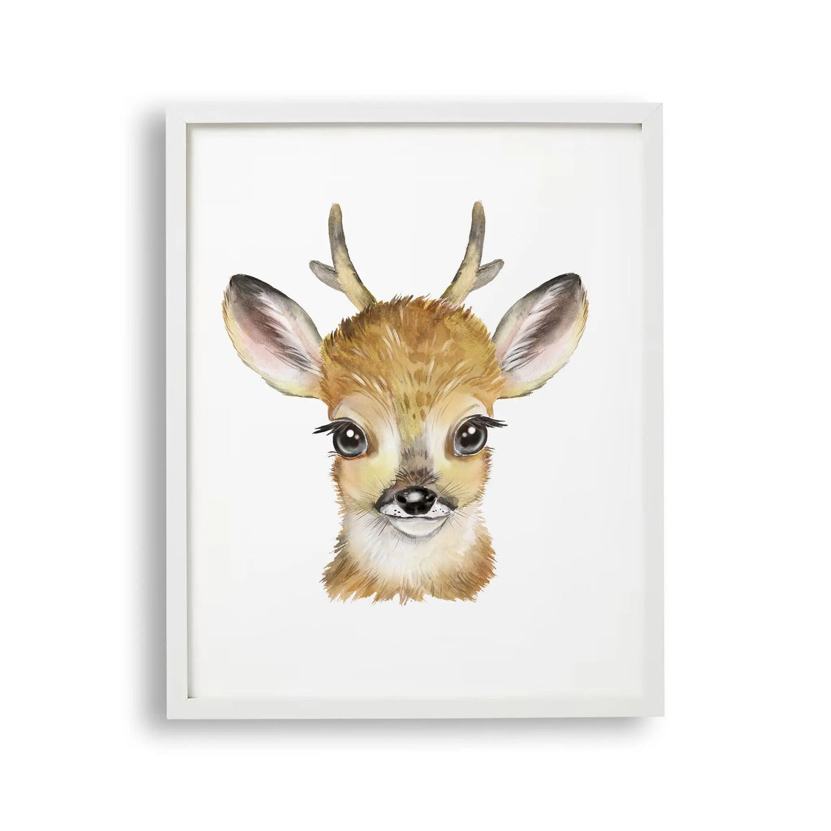 Tablou cu rama pentru copii care ilustreaza un pui de cerb capturand frumusetea si inocenta acestui animal prin intermediul tehnicii acuarelei baby deer