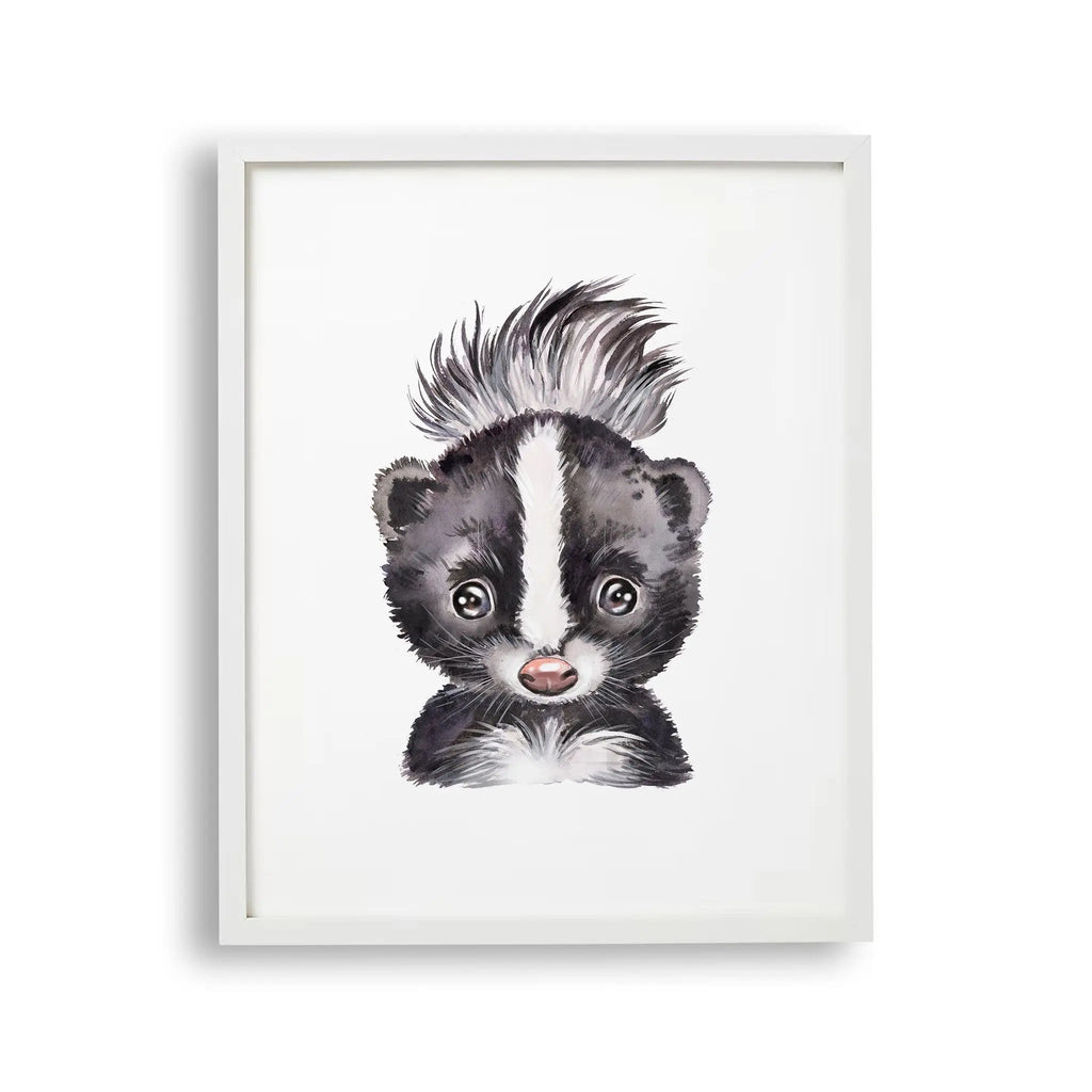 Tablou cu rama pentru copii care ilustreaza un pui de sconcs pictat cu acuarela baby skunk